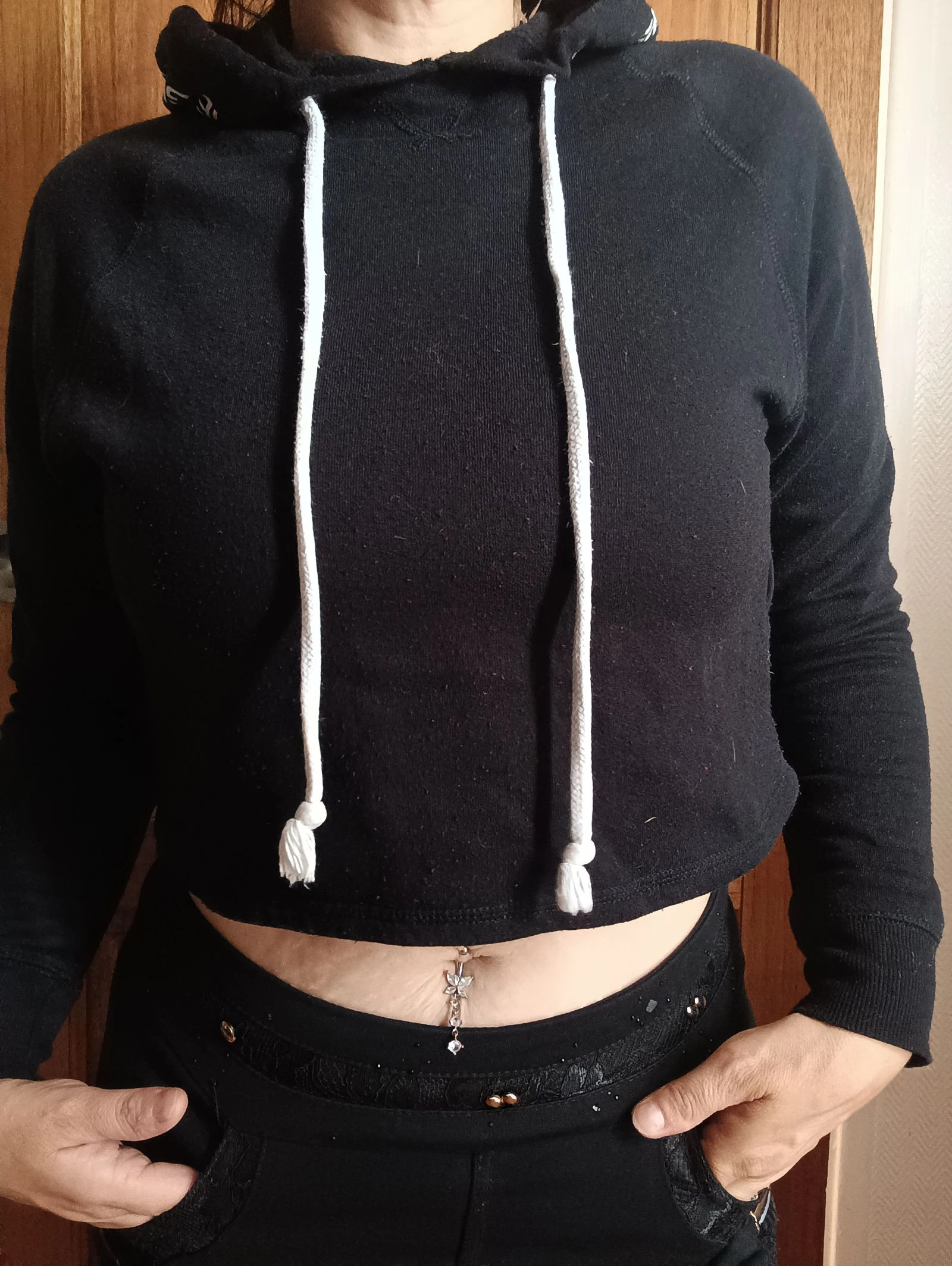 Sweat à capuche crop top - taille XS